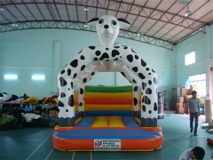 Bouncer dalmatian de 13 pies