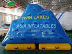Icerbeg inflable del agua