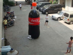 Réplica de botella inflable de coca cola de 4m