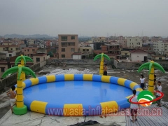 Inflatable Round Pool with Palm Trees