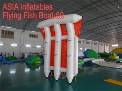 Barco inflable colorido del pescado de vuelo