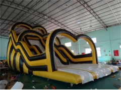 Tobogán inflable gigante