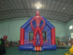 Spiderman saltando saltador