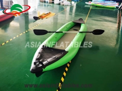 Barco de kayak inflable