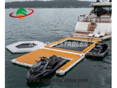 Plataforma de playa para yate con muelle inflable