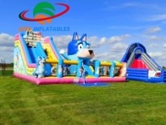 Casa inflable comercial Bluey Combo con tobogán fabricantes